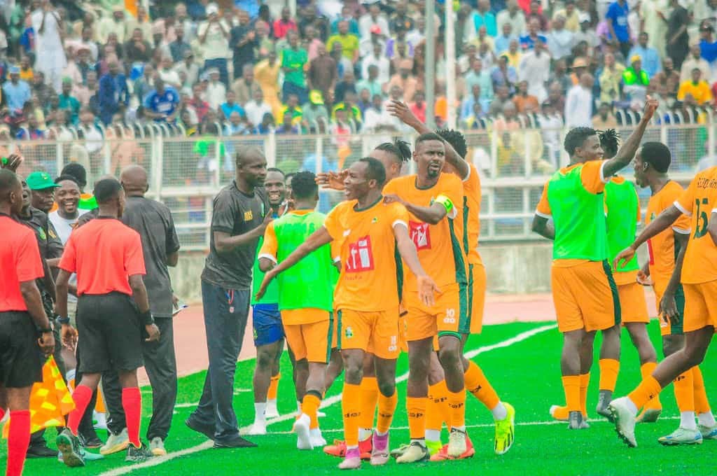 Mayhem in Kano – What exactly happened between Shooting Stars and Kano Pillars?